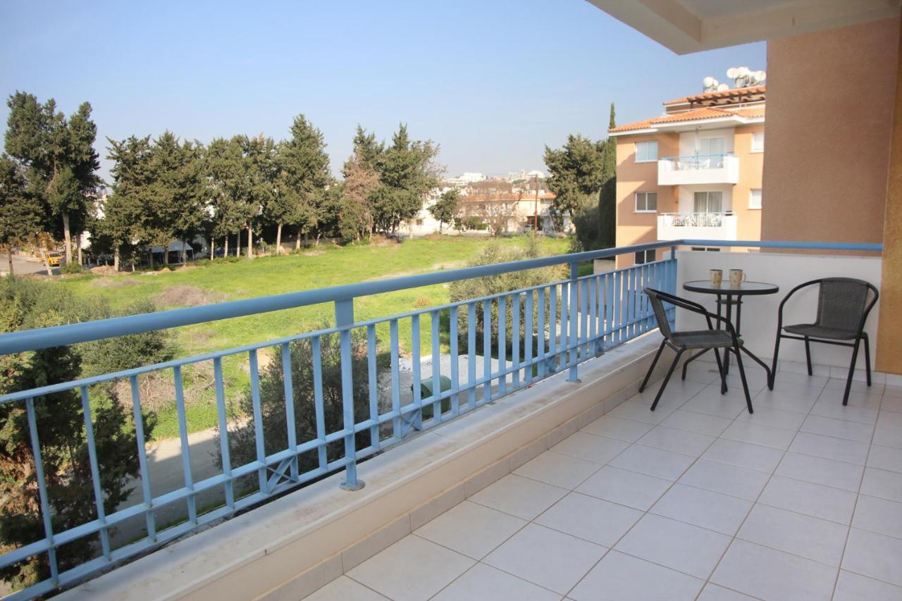 Apartment Iris Village Kato Paphos Exterior foto